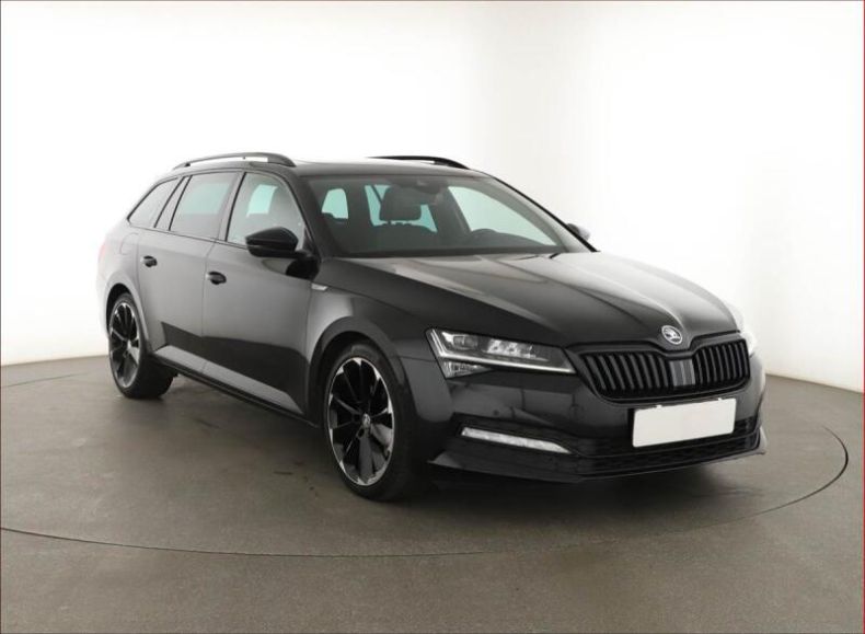 Škoda Superb - hlavní foto