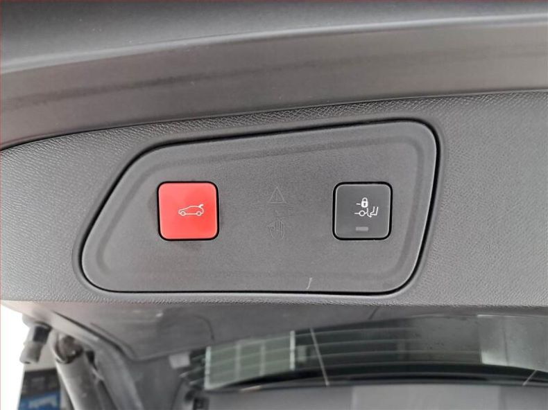 Peugeot 3008 - hlavní fotka