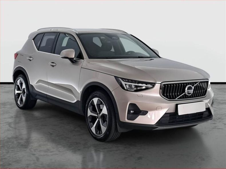 Volvo XC40 - hlavní foto
