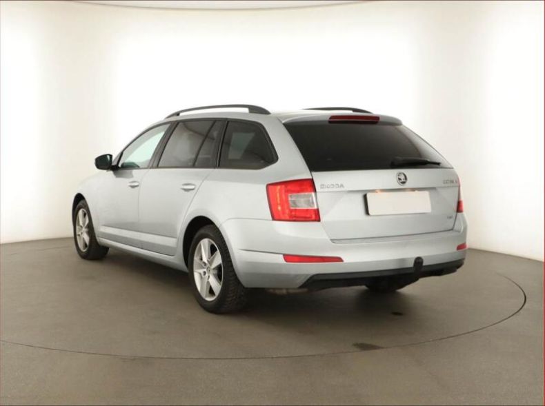 Škoda Octavia - hlavní fotka