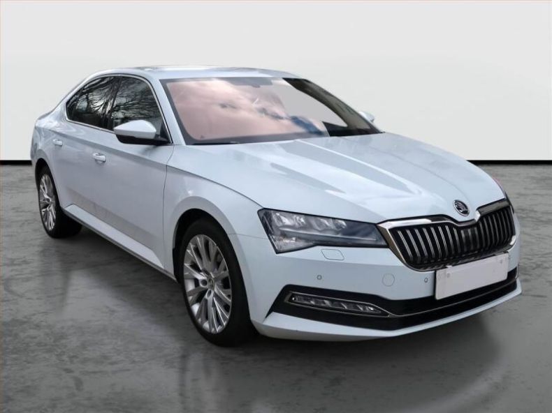 Škoda Superb - hlavní foto