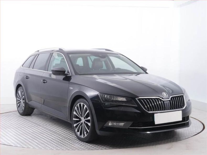 Škoda Superb - hlavní foto