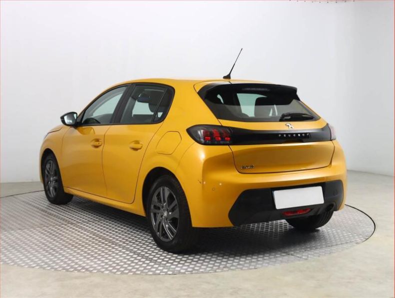 Peugeot 208 - hlavní fotka