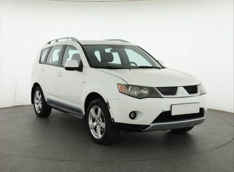 Mitsubishi Outlander - hlavní fotka inzerátu