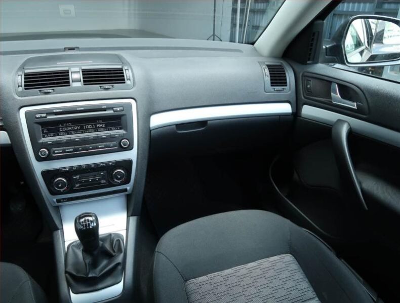 Škoda Octavia - hlavní fotka