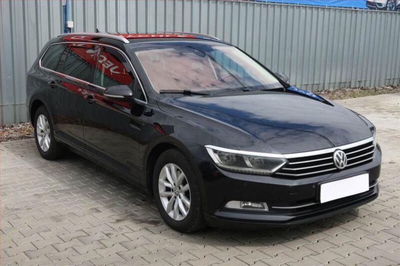 Volkswagen Passat - hlavní fotka inzerátu