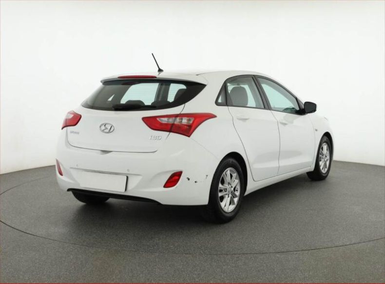 Hyundai i30 - hlavní fotka