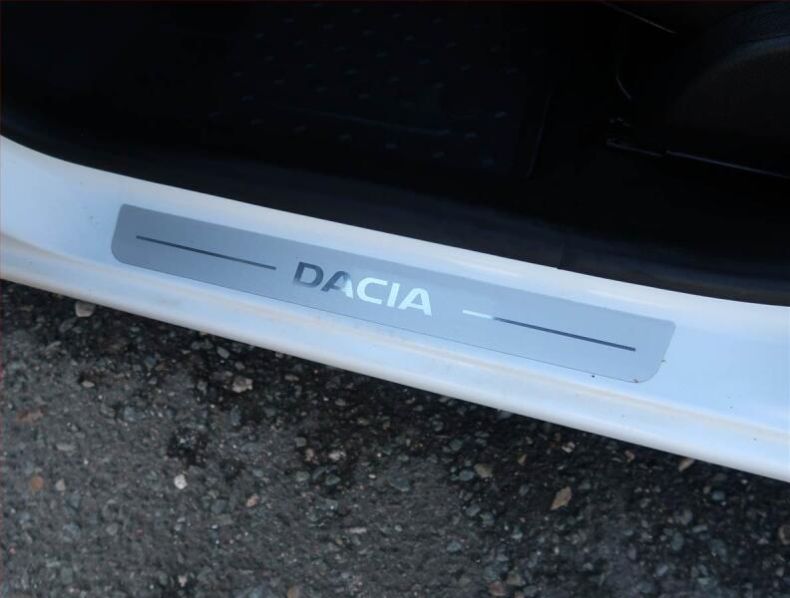 Dacia Sandero - hlavní fotka