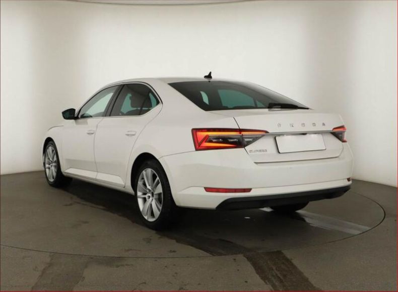 Škoda Superb - hlavní fotka