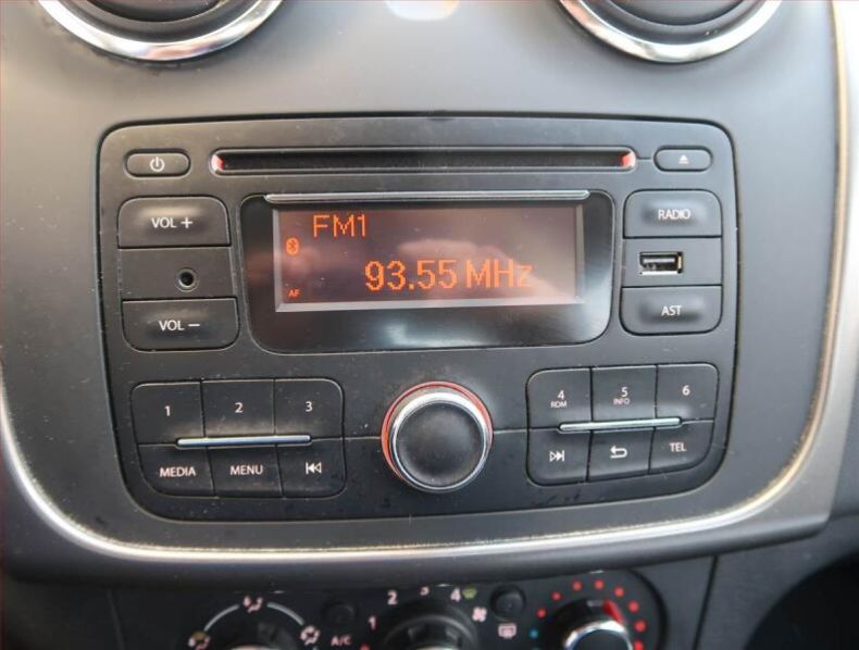 Dacia Logan - hlavní fotka