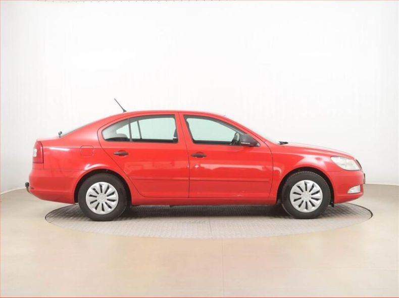 Škoda Octavia - hlavní fotka