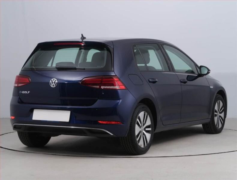 Volkswagen Golf - hlavní fotka