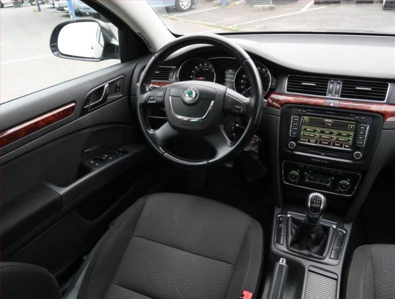 Škoda Superb - hlavní fotka