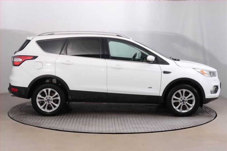 Ford Kuga - hlavní fotka