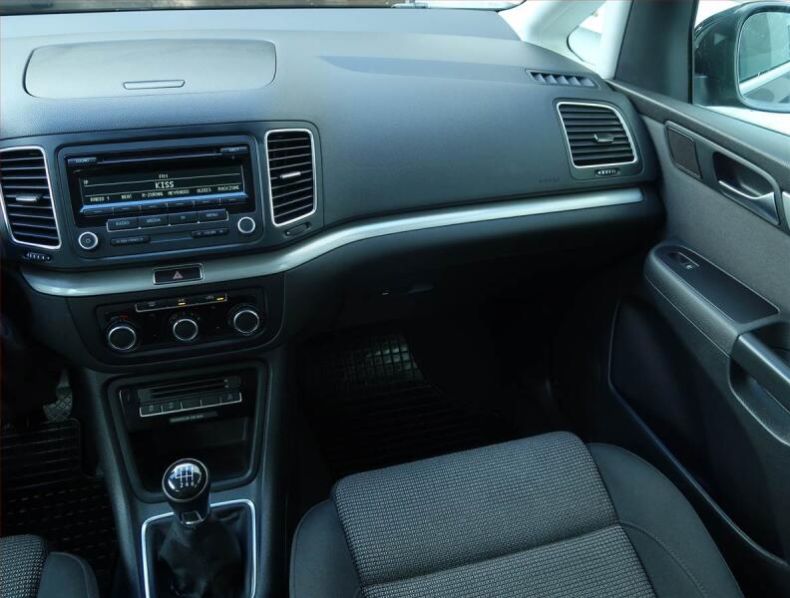 Volkswagen Sharan - hlavní fotka