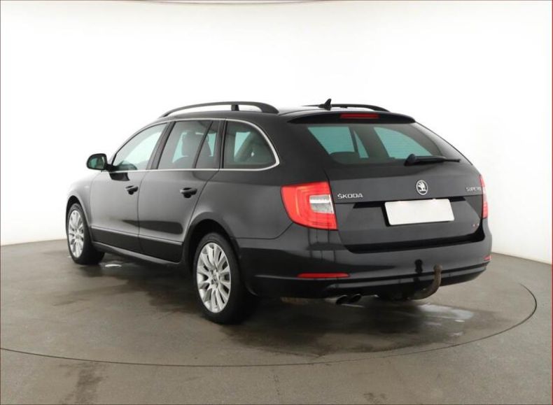 Škoda Superb - hlavní fotka