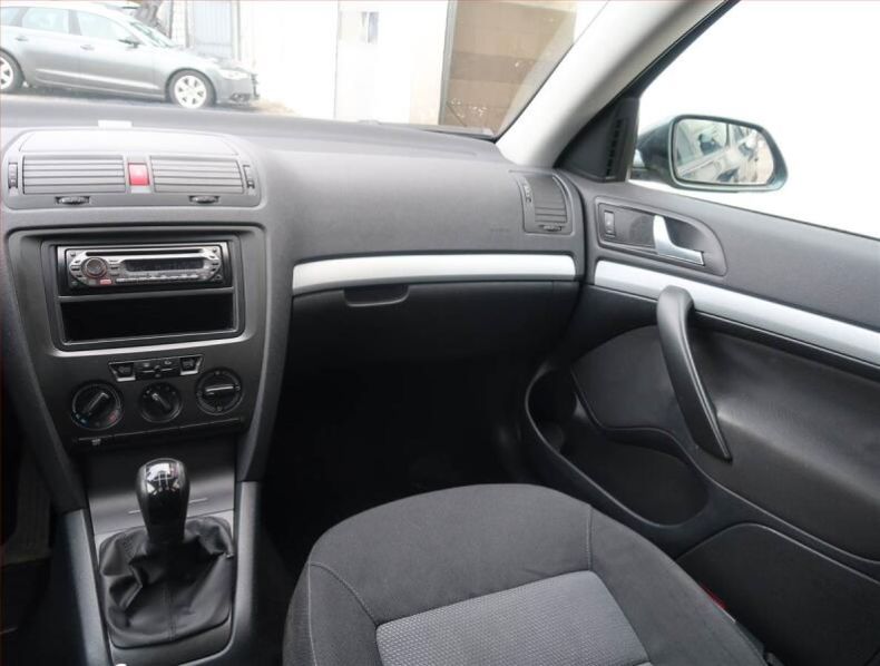 Škoda Octavia - hlavní fotka