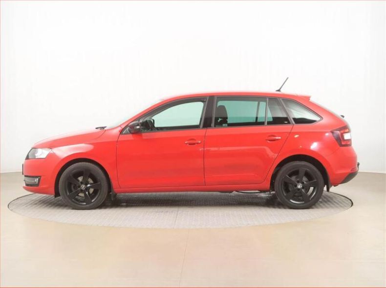 Škoda Rapid - hlavní fotka