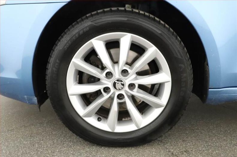 Škoda Octavia - hlavní fotka