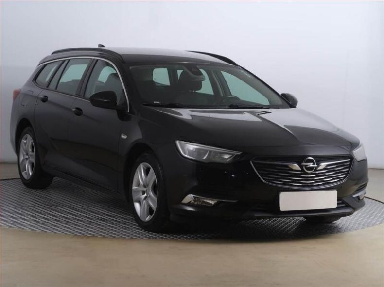 Opel Insignia - hlavní foto