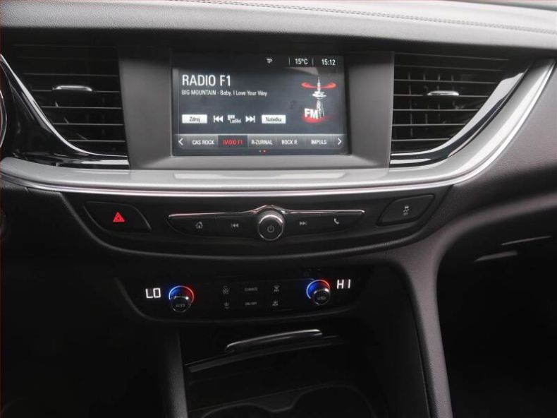 Opel Insignia - hlavní fotka