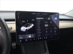 Tesla Model 3 - fotka číslo 17