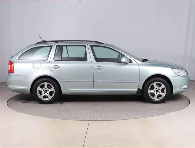 Škoda Octavia - hlavní fotka