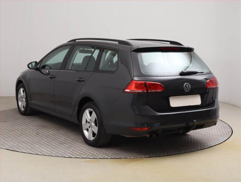 Volkswagen Golf - hlavní fotka