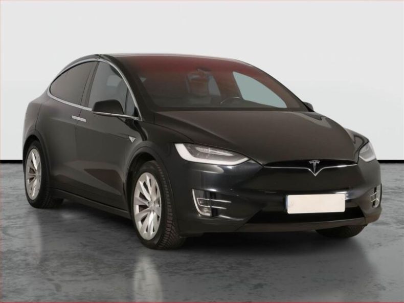 Tesla Model X - hlavní foto