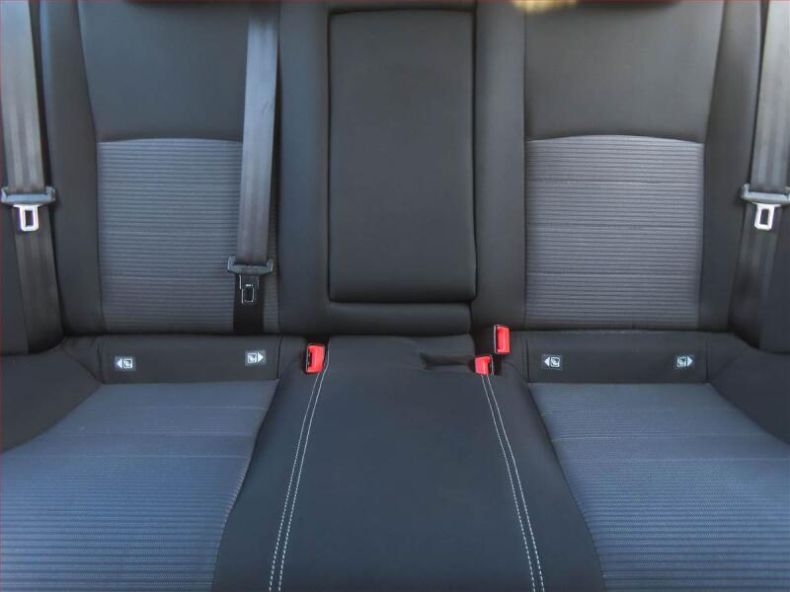 Toyota Avensis - hlavní fotka