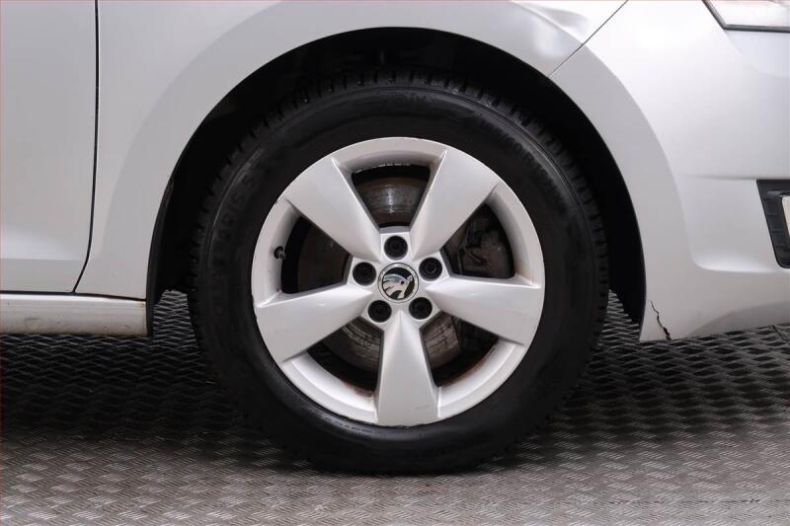 Škoda Rapid - hlavní fotka