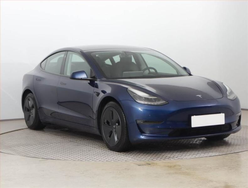 Tesla Model 3 - hlavní fotka inzerátu
