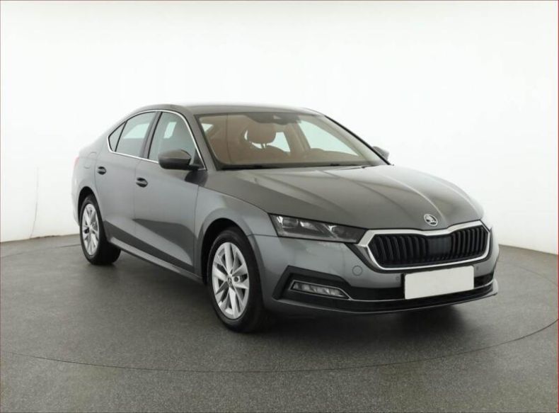 Škoda Octavia - hlavní fotka