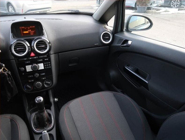 Opel Corsa - hlavní fotka