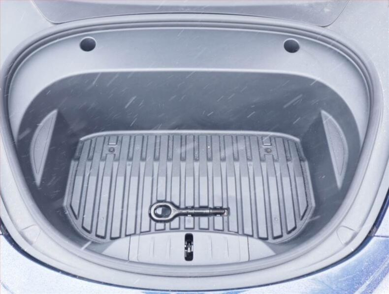 Tesla Model 3 - hlavní fotka