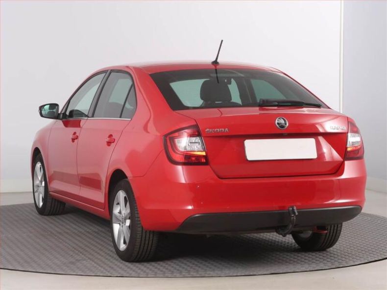 Škoda Rapid - hlavní fotka