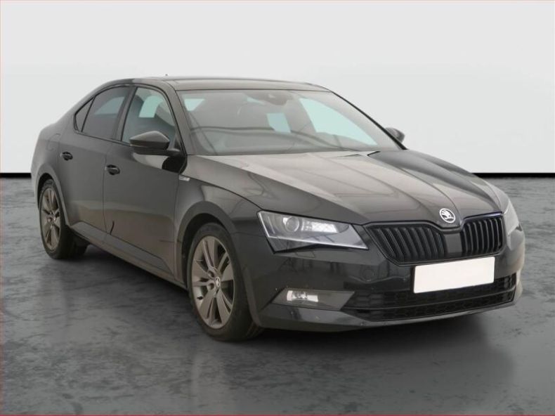 Škoda Superb - hlavní foto
