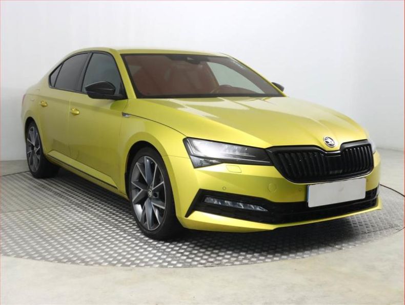 Škoda Superb - hlavní fotka