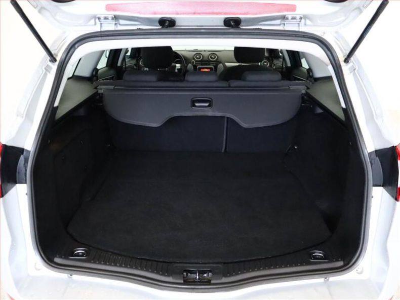 Ford Mondeo - hlavní fotka