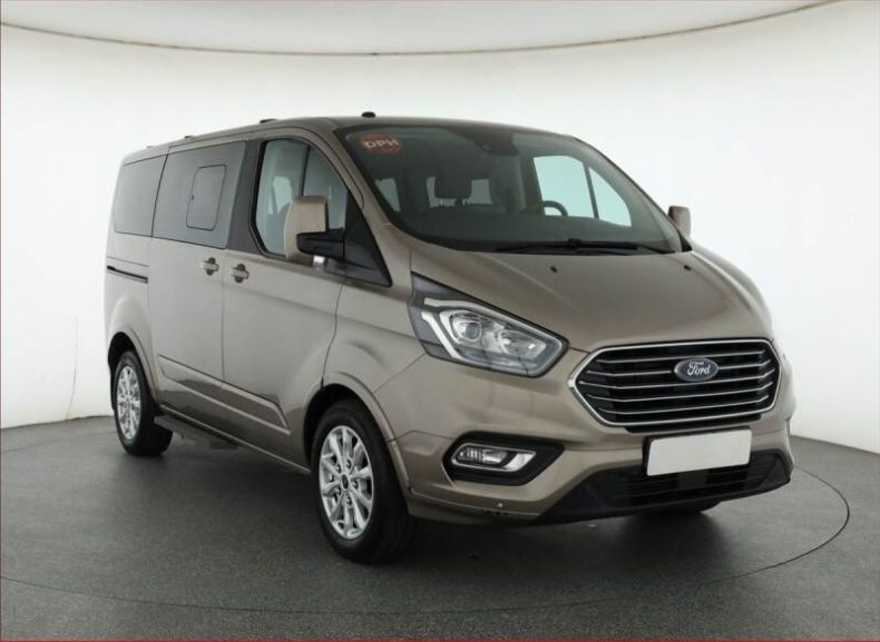 Ford Tourneo - hlavní foto