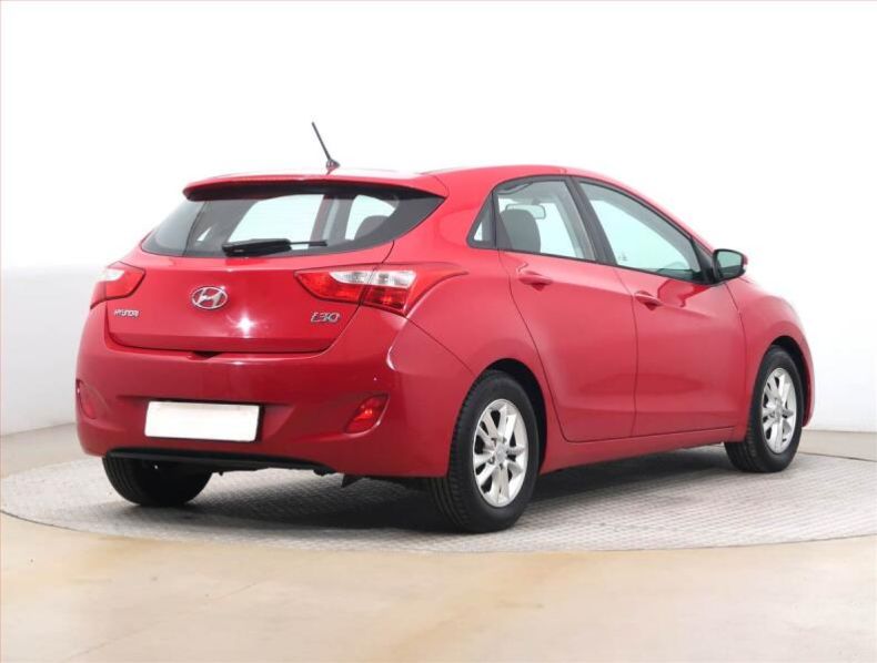 Hyundai i30 - hlavní fotka