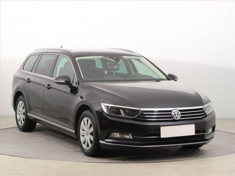 Volkswagen Passat - hlavní fotka inzerátu