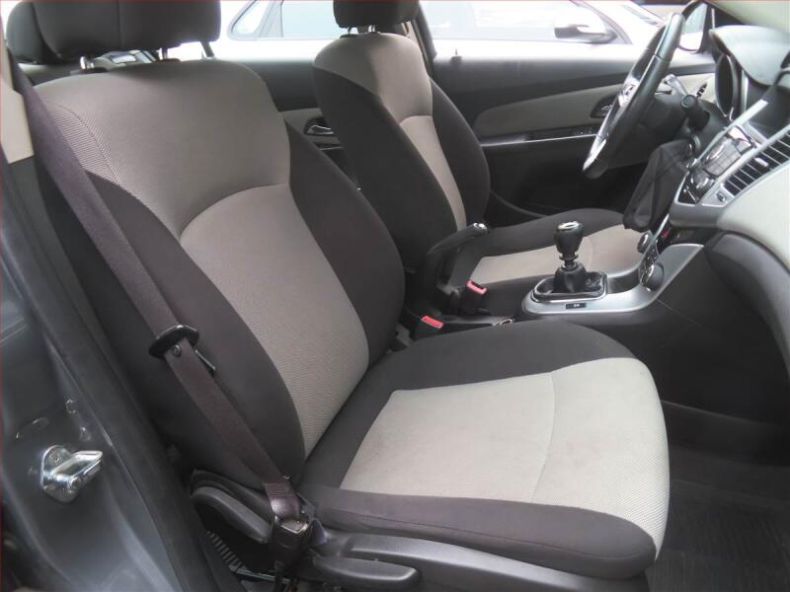 Chevrolet Cruze - hlavní fotka