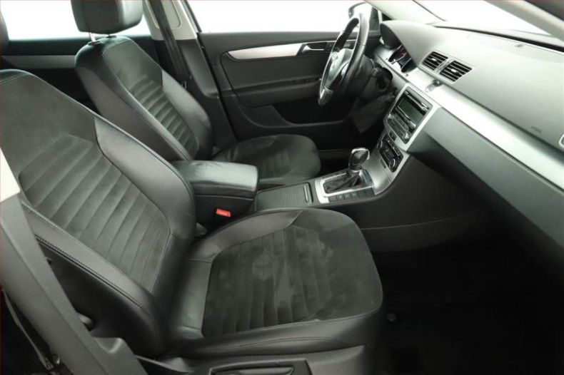 Volkswagen Passat - hlavní foto