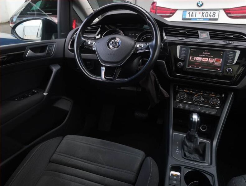 Volkswagen Touran - hlavní fotka inzerátu