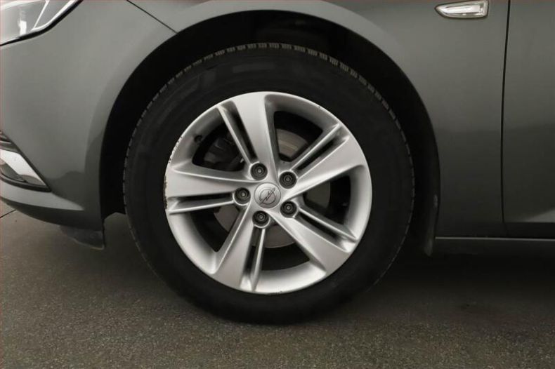 Opel Insignia - hlavní fotka