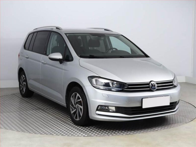 Volkswagen Touran - hlavní foto