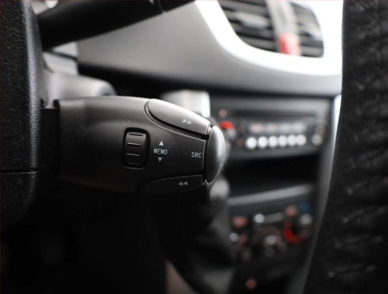 Peugeot 207 - hlavní fotka