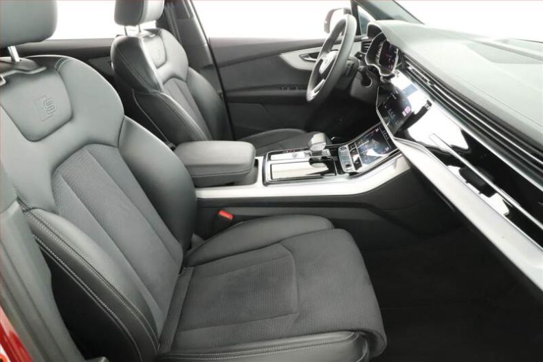 Audi Q7 - hlavní fotka