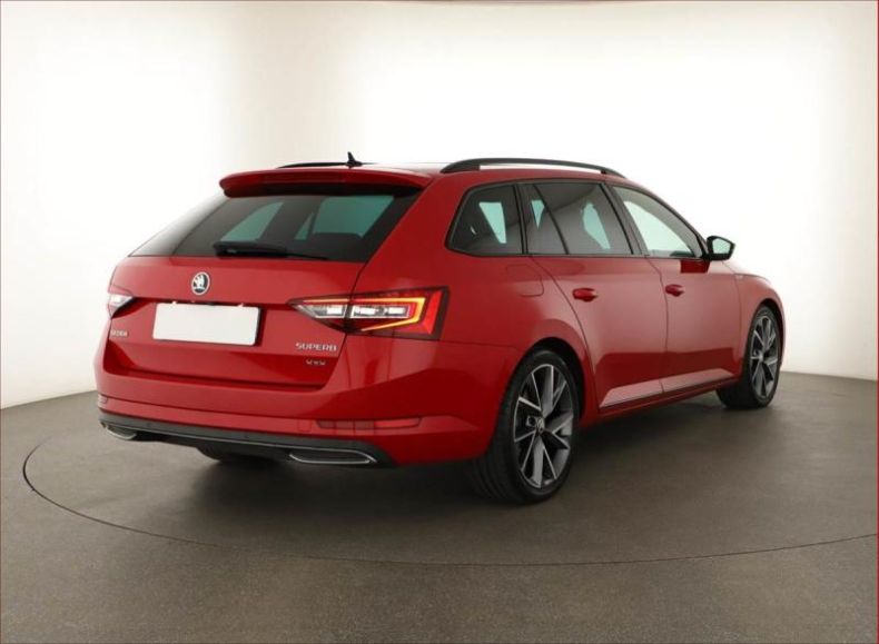 Škoda Superb - hlavní fotka